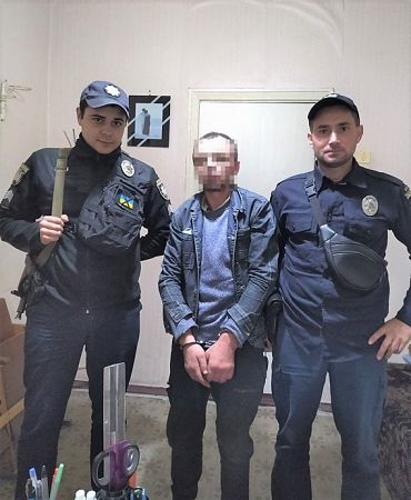 Пьяный вознесенский дворник оказался вором, которого безуспешно искала полиция Киева