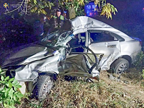 Смертельная авария возле Коблево: фура выбила с дороги Chevrolet