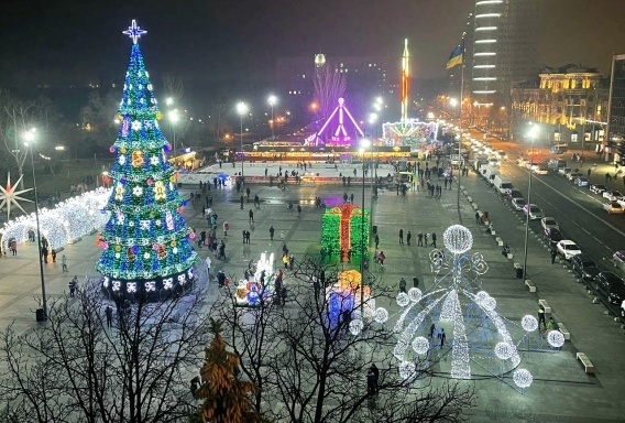 Новогодние праздники в Николаеве – с катком, ярмаркой и двумя салютами
