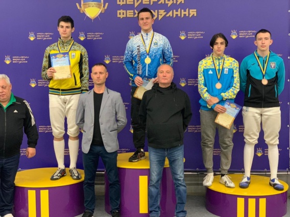 Николаевские саблисты забрали почти все «золото» чемпионата Украины U-23