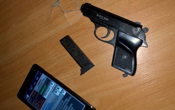Пьяного и вооруженного николаевца задержали в Каштановом сквере
