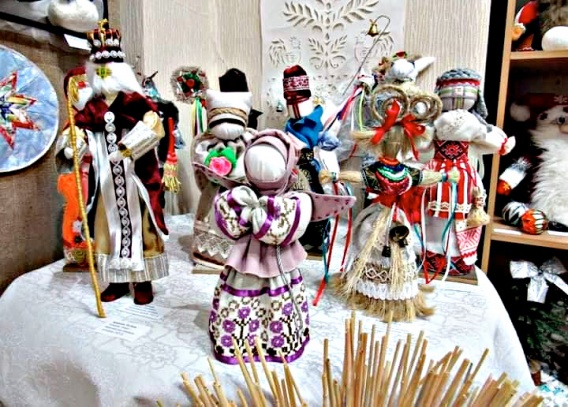 В городе Николаеве открыли выставку «История новогодней игрушки»