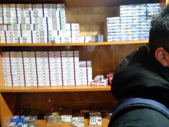 В Николаевской области в небольшом торговом павильоне нашли контрафактных сигарет на 200 тысяч гривен