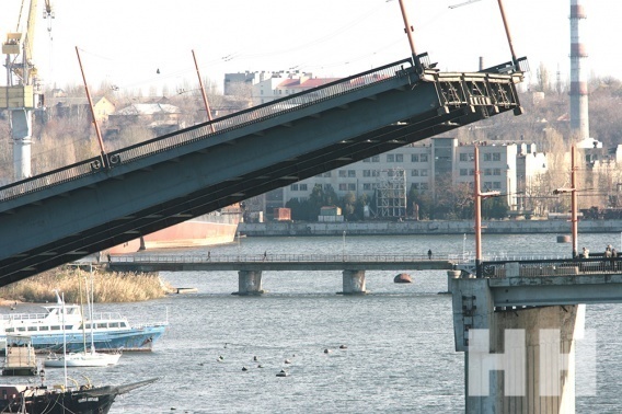 Разводку мостов в Николаеве перенесли на два дня
