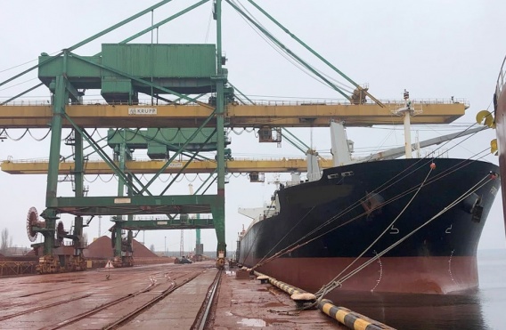 Таможня обнаружила 17 тонн незадекларированного горючего на судне в Николаевском порту