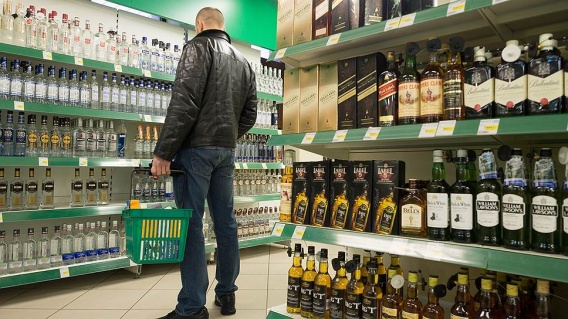 Алкоголь существенно подорожает с Нового года: как изменятся цены