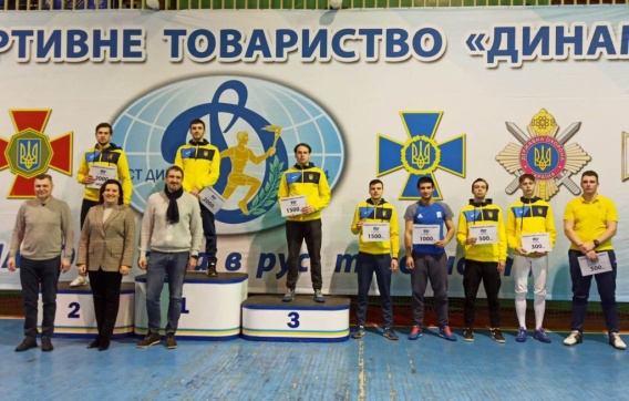 Николаевский рапиристы перед Новым годом фехтовали на этапе кубка Украины