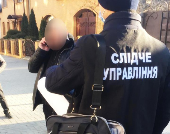 В Николаевской области задержали мужчину с 4000 долларами взятки