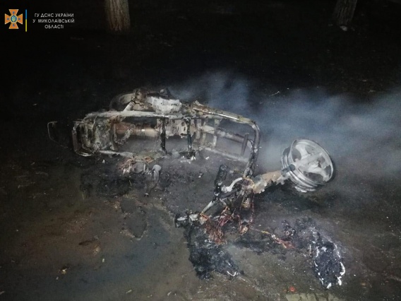 В Николаевской области из-за горящего мопеда подняли на ноги пожарных, газовщиков и полицию
