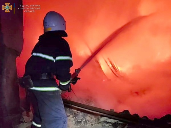 Ночью в Николаевской области сгорели около 90 тонн соломы в тюках