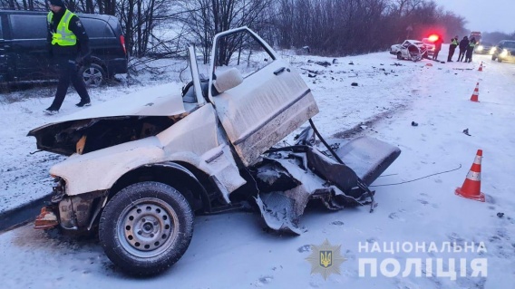 Ford разорвало пополам: смертельная авария под Николаевом