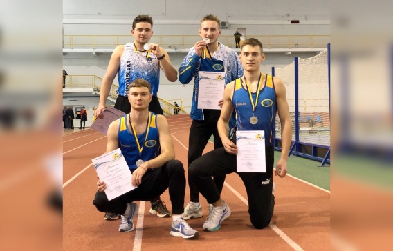Квартет николаевских бегунов - призеры чемпионата Украины по легкой атлетике