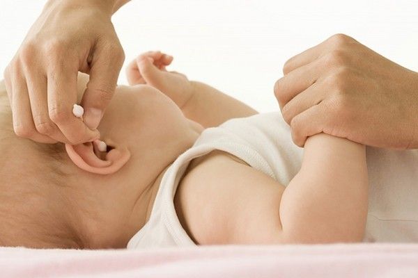Серная пробка в ухе у ребенка — что делать?