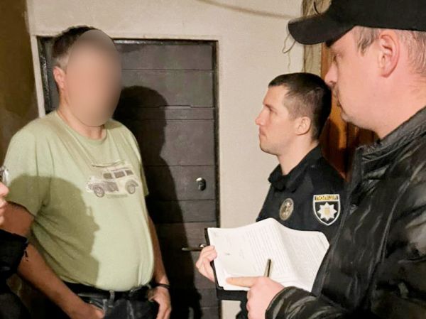 В Николаеве задержали извращенца, который распространял видео для взрослых с детским контентом
