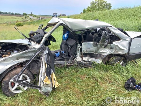 На Николаевщине черный BMW совершил смертельную аварию