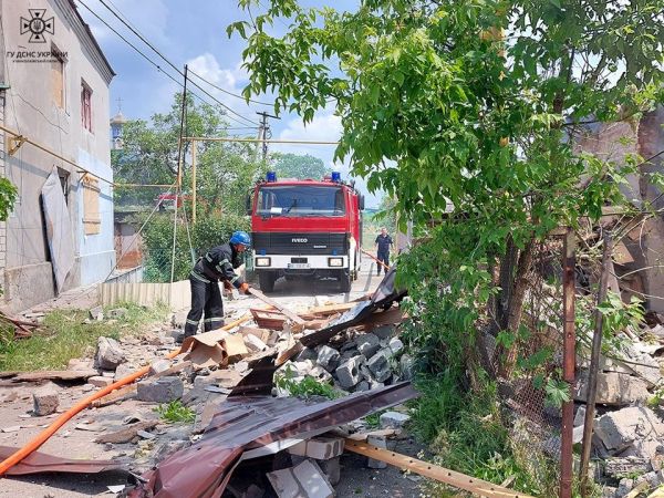 Сегодня ночью российские оккупанты обстреляли две общины в Николаевской области