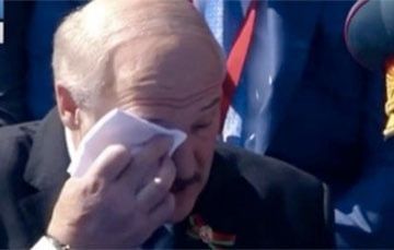 Лукашенко еле ноги унес из Москвы, и с 9 мая его не видели