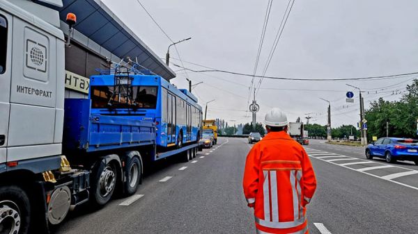 В Николаев привезли новый троллейбус, купленный еще до войны