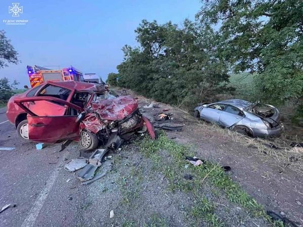 Под Николаевом в автокатастрофе погибли два водителя и пассажирка