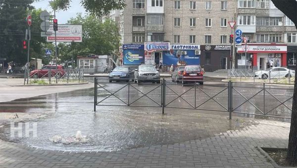 Из-за аварии в центре Николаева опять отключают воду