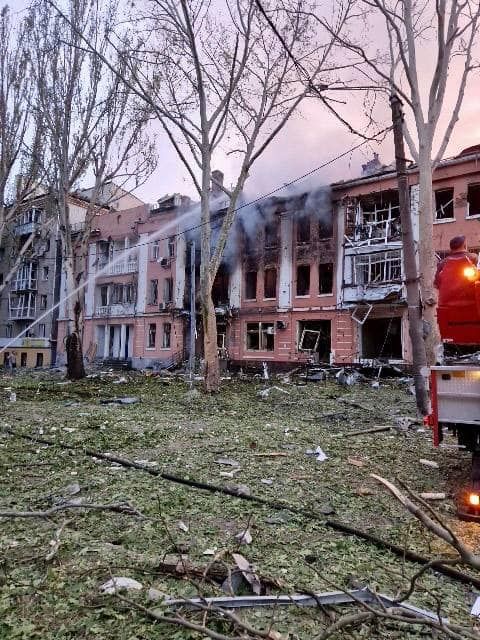 В больницах Николаева девять пострадавших. Коммунальщики уже убирают территорию, – Сенкевич