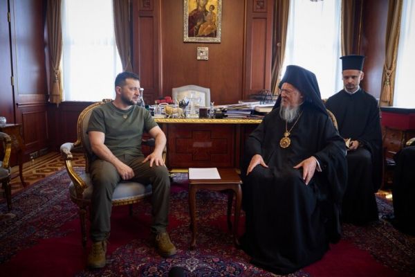 Зеленский встретился со Вселенским Патриархом Варфоломеем в Стамбуле