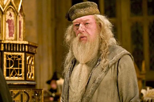 Умер актер Майкл Гэмбон, сыгравший Дамблдора в «Гарри Поттере»
