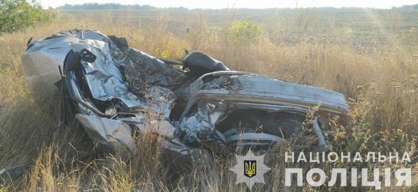 В аварии трех автомобилей в Баштанском районе погибли 19-летняя девушка и 21-летний парень