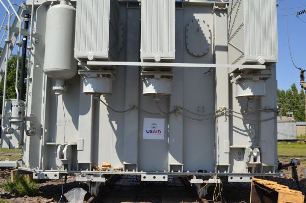 Международный партнер помог «Николаевоблэнерго» получить новый 76-тонный трансформатор