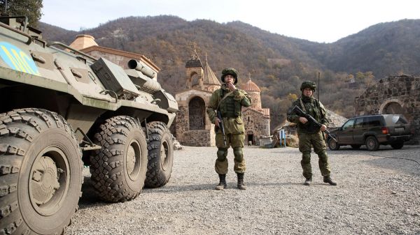 В Нагорном Карабахе расстреляли автомобиль с российскими миротворцами