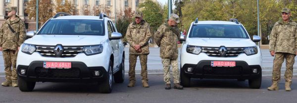Николаевская община передала военнослужащим два новых «рено»