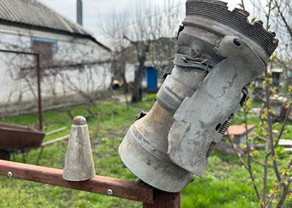 На Николаевщине дети подорвались на мине: один мальчик погиб, второй в больнице