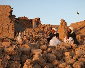 Число погибших от землетрясения в Афганистане около двух тысяч человек