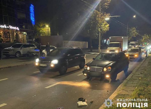 В Николаеве 22-летний водитель «мерседеса» сбил старика на пешеходном переходе