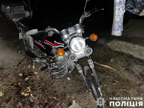 На Николаевщине дети на мотоциклах устроили аварию: в больнице 12-летний и 15-летний водители