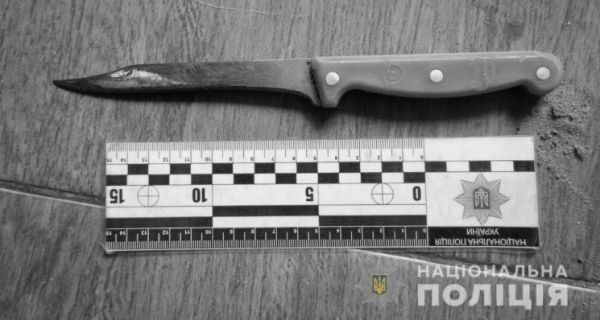 На Николаевщине мужчина порезал жену ножом