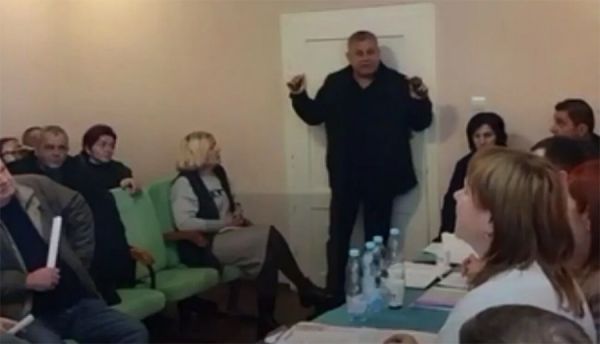Депутат, взорвавший гранаты в сельсовете на Закарпатье, состоит во фракции «Слуга народа»