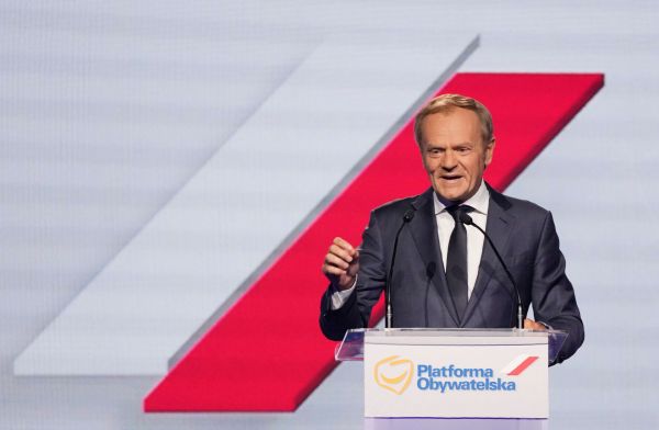 Новым премьером Польши избран Дональд Туск