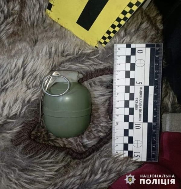 В Николаевской области мужчина держал дома две боевые гранаты