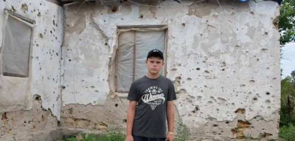 Пареньку из Николаевщины, снявшемуся в клипе Imagine Dragons, отстроили разбитый дом