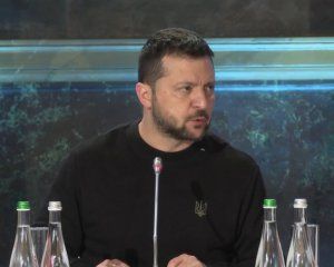 Владимир Зеленский резко обратился к чиновникам-плиточникам на Конгрессе украинских общин во Львове