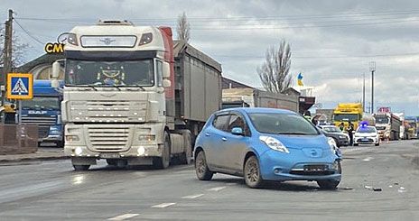 Из-за тройной аварии в Коблево на трассе М-14 стояла многокилометровая пробка