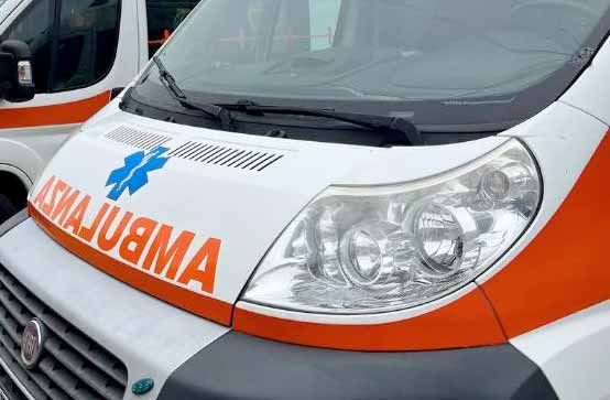 Николаевские спасатели помогли донести до машины «скорой» 150-килограммового и 140-килограммовых мужчин