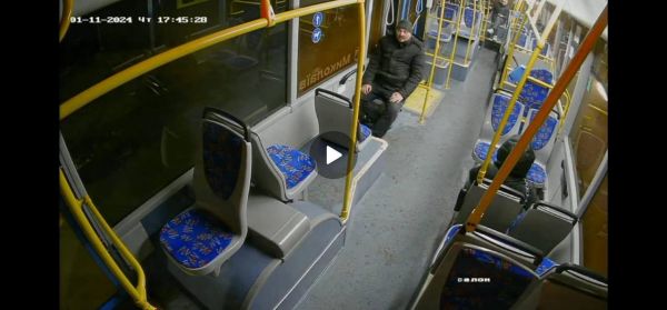 В Николаеве мужчина избил водительницу троллейбуса: горожан просят помочь опознать хулигана