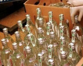 В Николаевской области клиентами подпольной торговки спиртным были подростки, – прокуратура