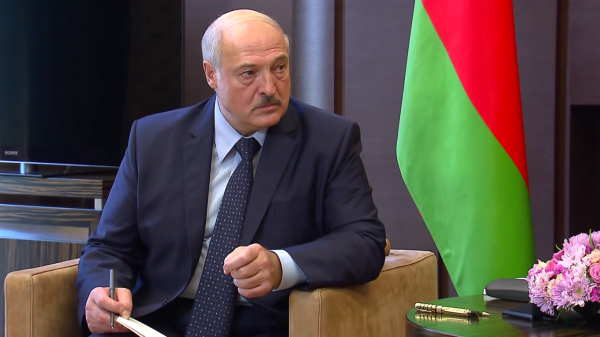Лукашенко запретил судить себя и свою семью в случае ухода с поста президента Беларуси