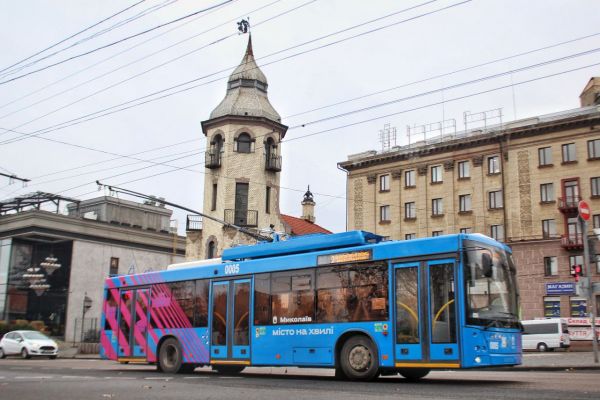 С 4 января по Николаеву будет курсировать на семь троллейбусов больше