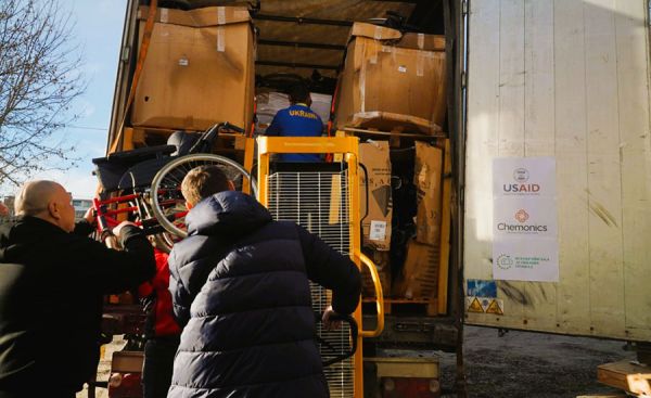 Французские благотворители передали в Николаев гуманитарную помощь