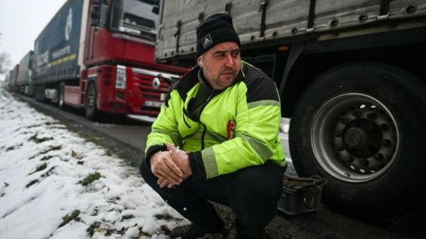 Польские перевозчики блокируют два КПП, в очереди 1000 фур, – украинские пограничники