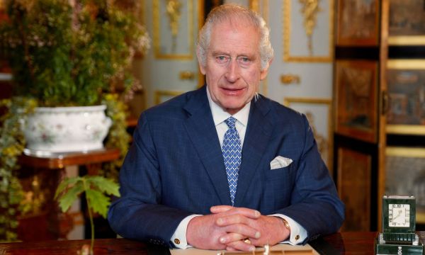 Британские СМИ ответили, кто стоит за "смертью" Чарльза III